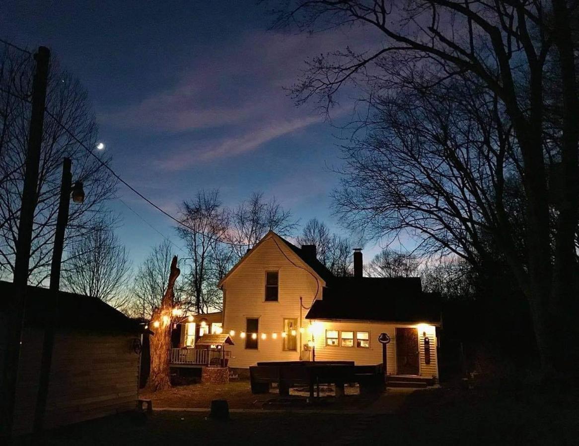 Lost River Hostel French Lick Exteriör bild